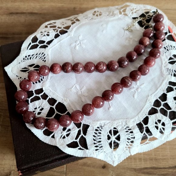 Muscovite necklace/choker. - Picture 1 of 5